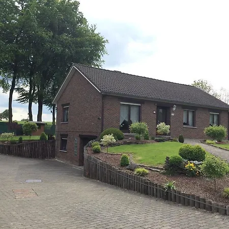 Eifelhaus Emmels Feriehus *